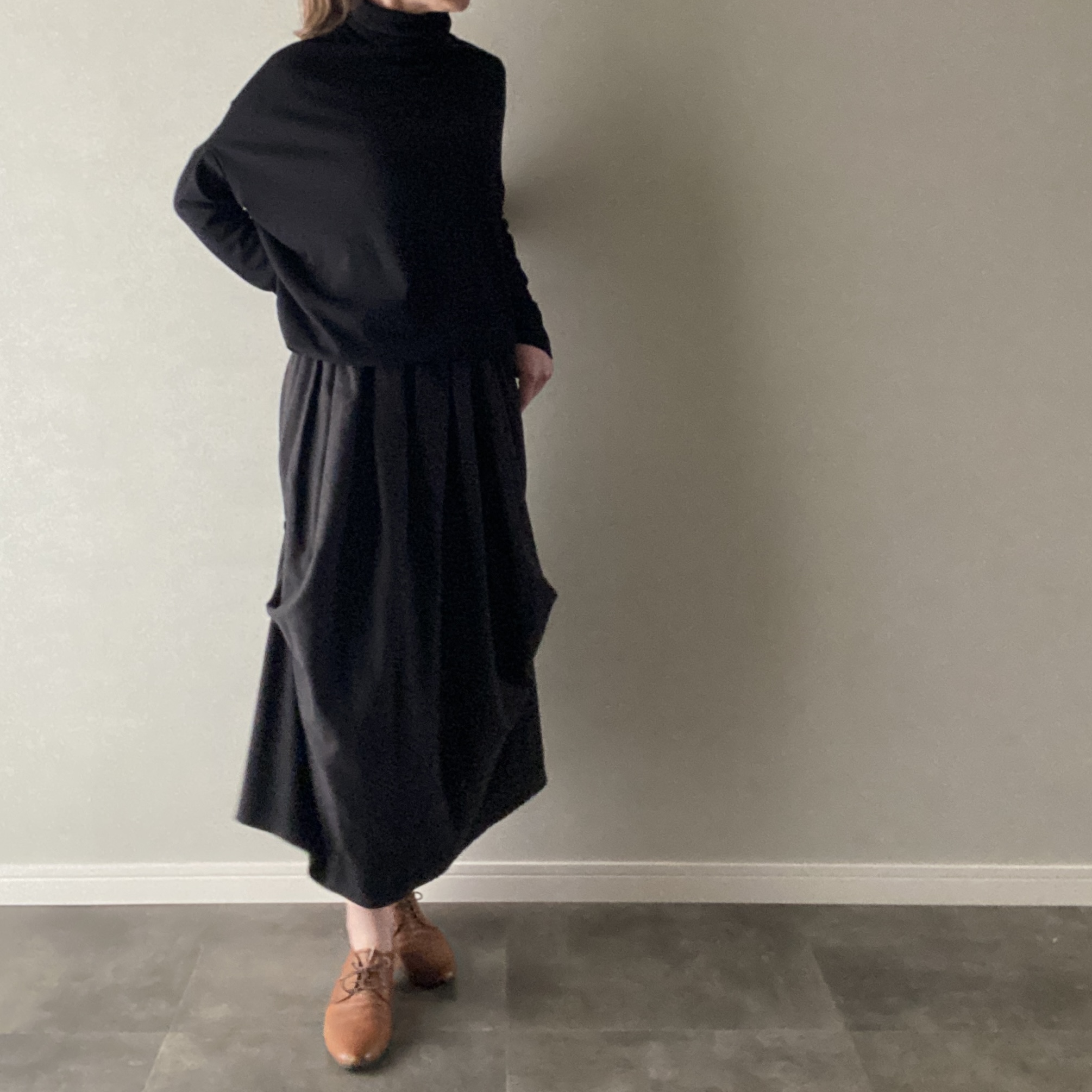 カットソー ハイネック ドレープ ブラック フリーサイズ 【030431】